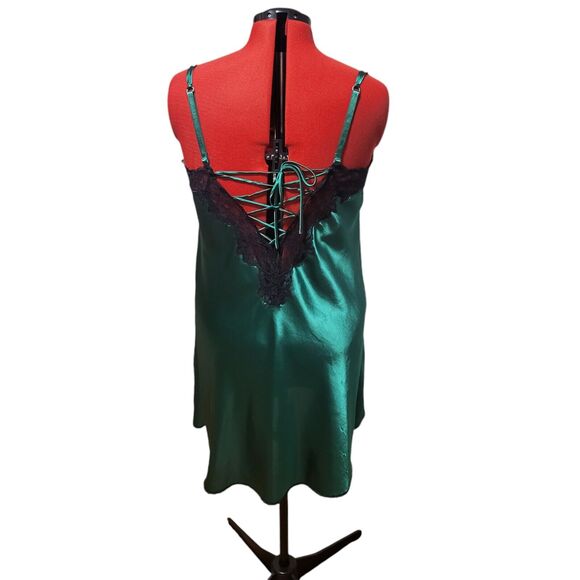 Green and black lace nightie, size XXL - Picture 2 of 3